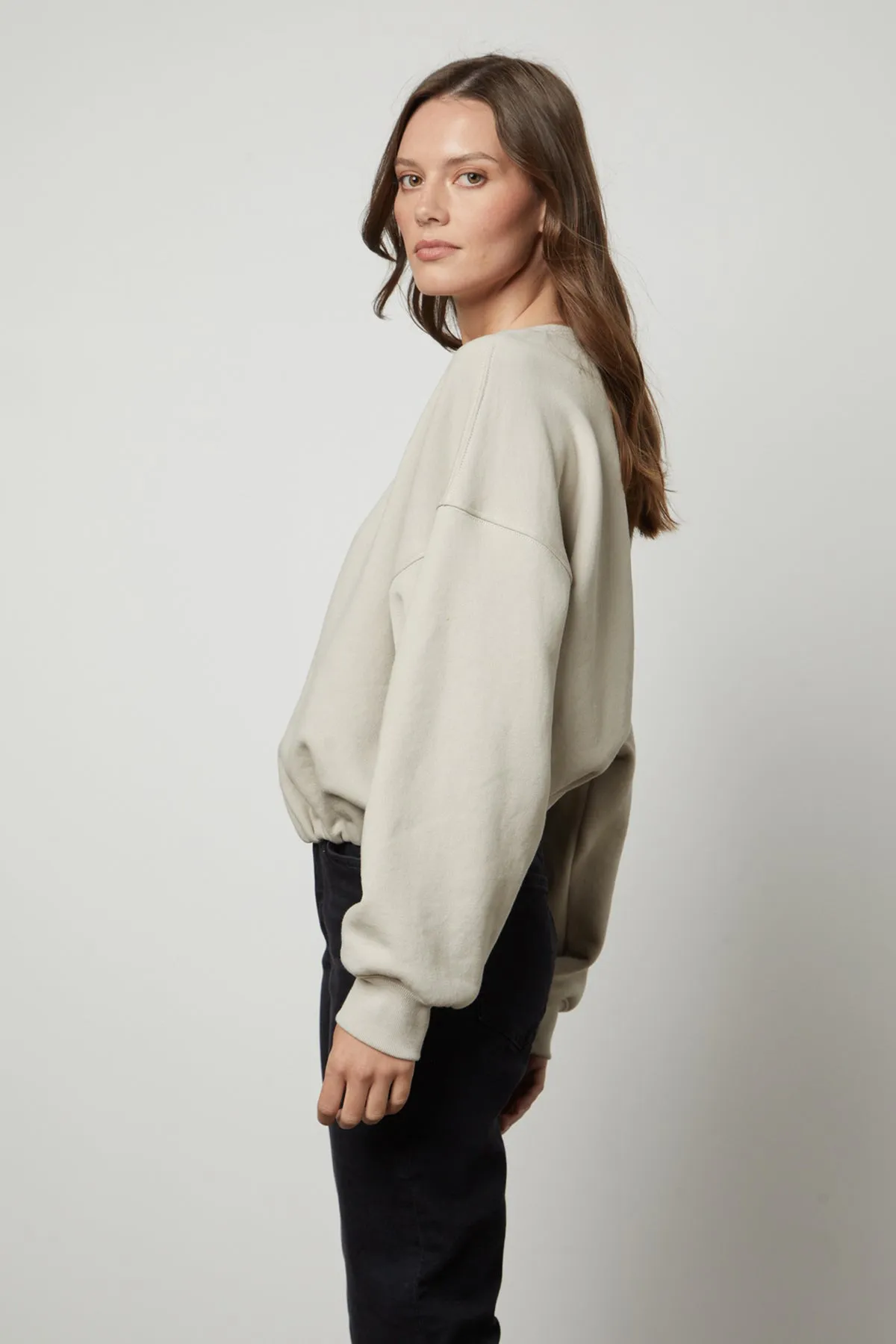 BOBBI CROPPED SWEATSHIRT