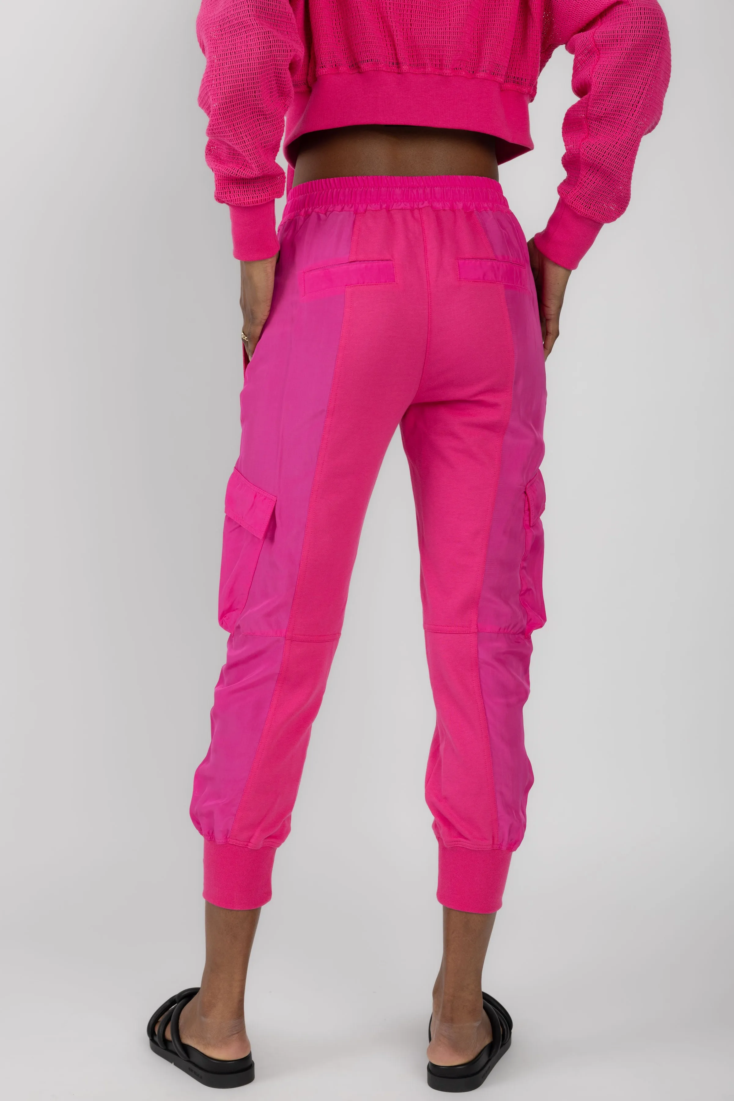 Cargo Jogging Pant in Fucsia