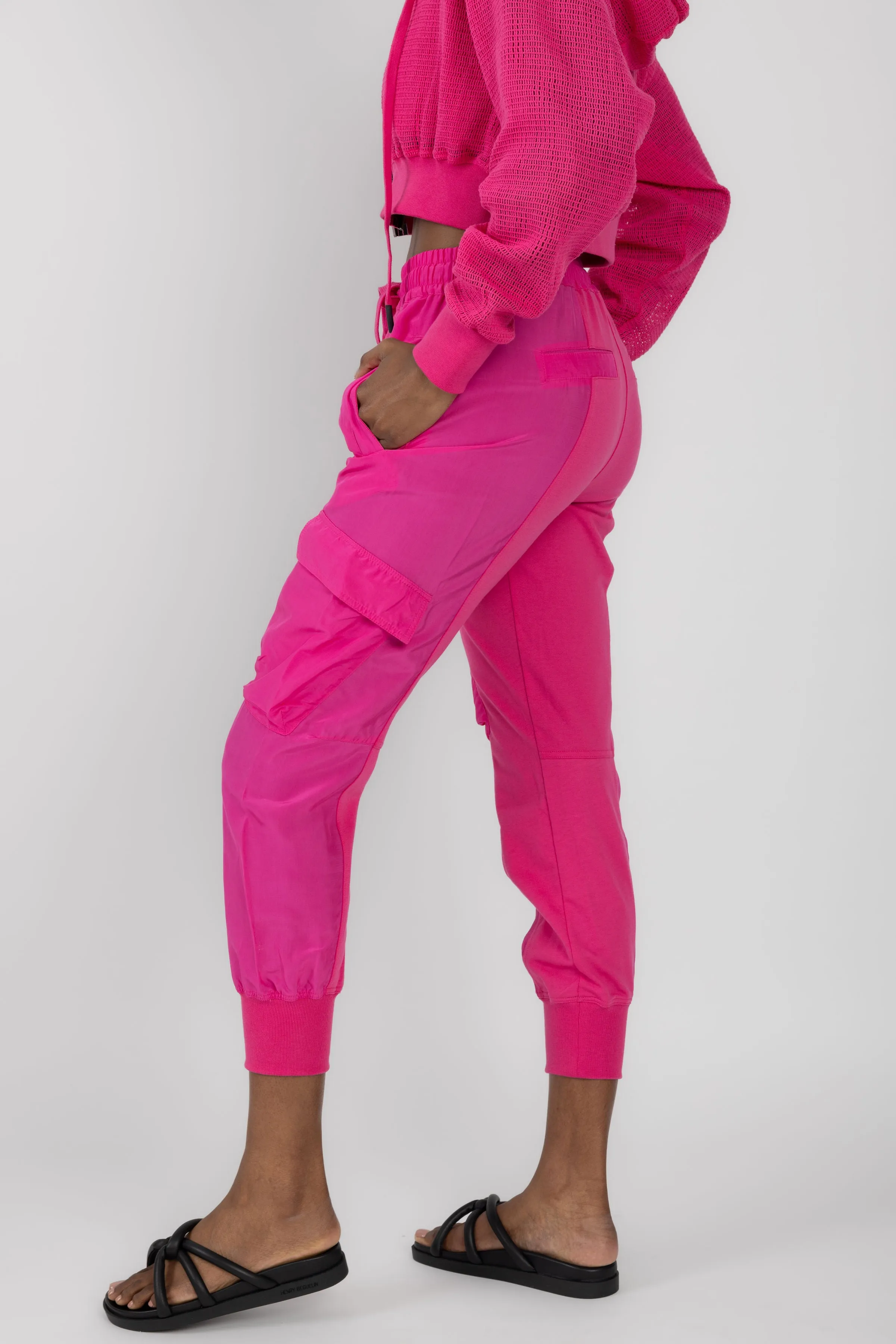 Cargo Jogging Pant in Fucsia