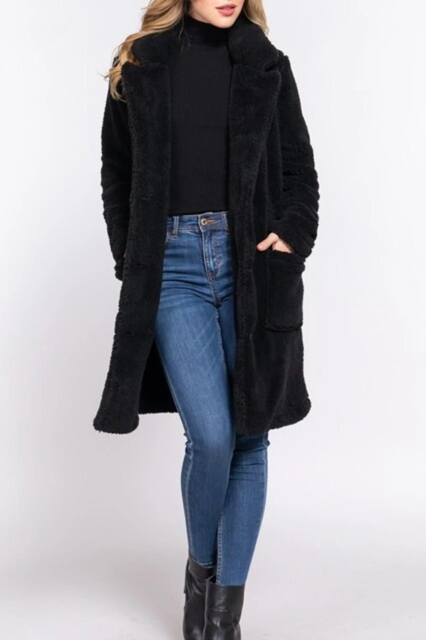 Women's Long sleeve notched collar patch pocket sherpa coat